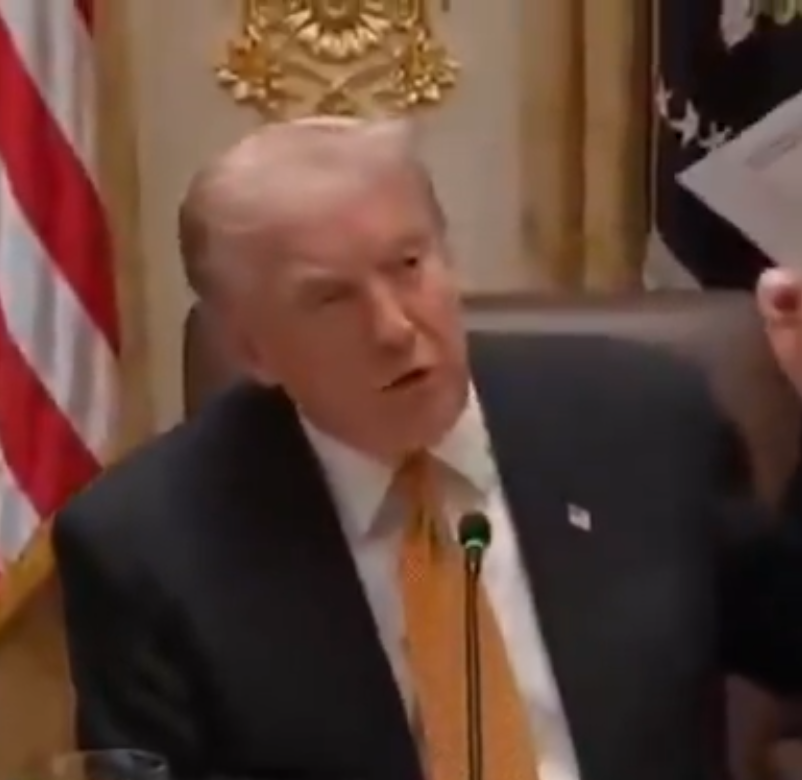 Imagen de Donald Trump lanza su última advertencia tanto a demócratas como republicanos!!!.  Acabemos con la obstrucción parlamentaria y restauremos la República. No a la participación de hombres en deportes femeninos. No a la asistencia social para inmigrantes indocumentados. Identificación de votante para todos los ciudadanos. Sin lagunas legales. Sin excusas.